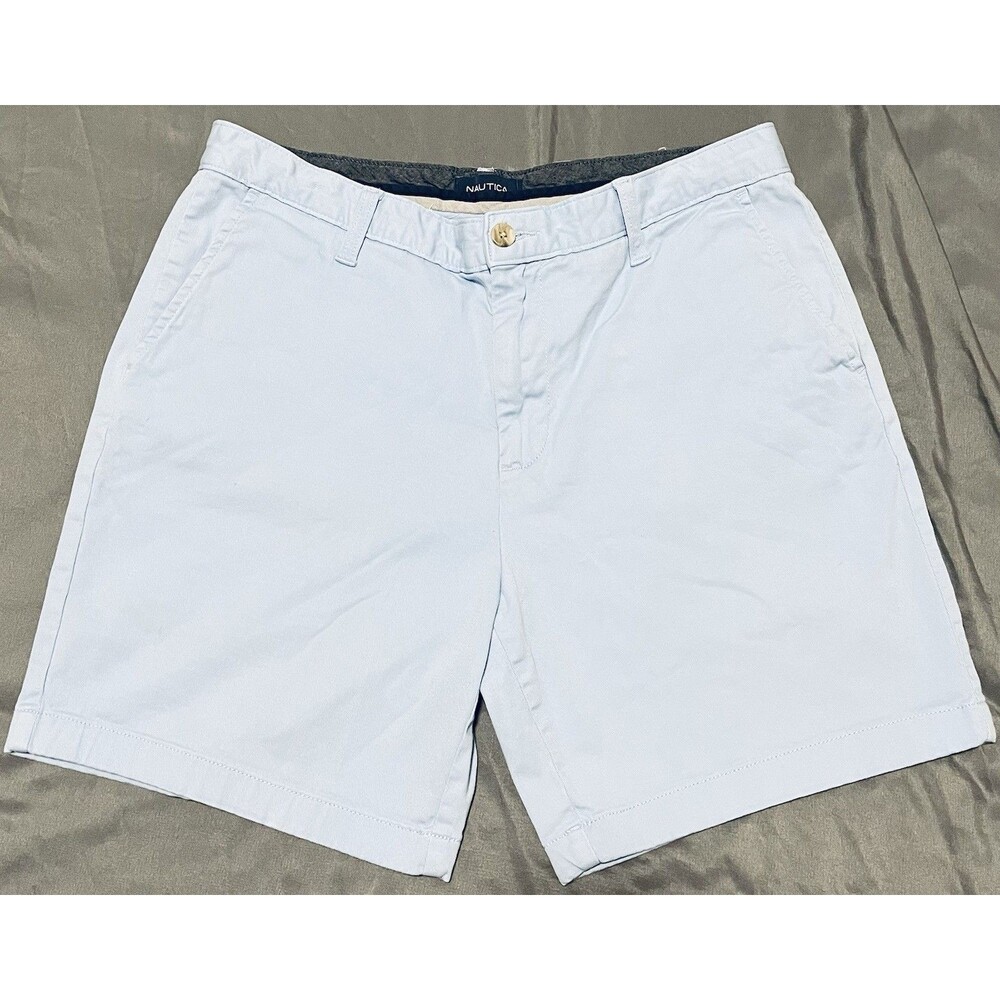 Nautica Flex Men’s shorts light blue flat front design Size 34